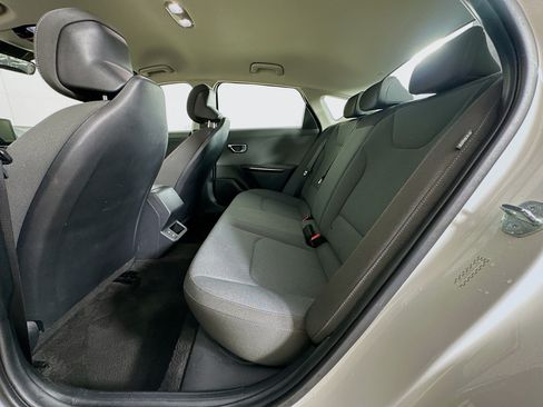 Used 2025 Kia K4 FWD image 26