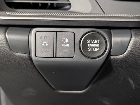 Certified 2025 Porsche 911 Carrera RWD image 35