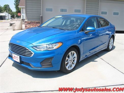 Used 2020 Ford Fusion SE FWD image 30