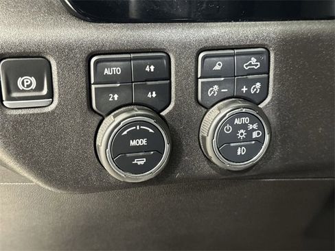 Used 2024 Chevrolet Silverado 1500 LTZ image 35