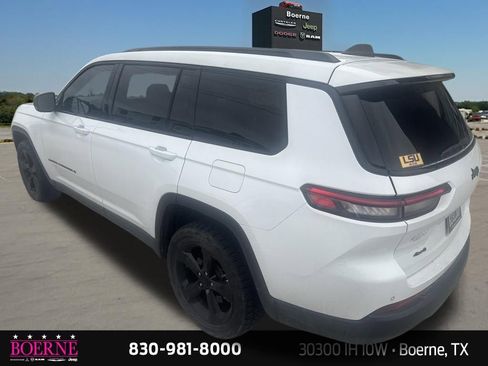 Used 2023 Jeep Grand Cherokee L Laredo AWD/4WD image 9