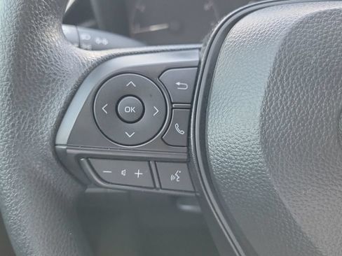 Used 2025 Toyota Corolla LE FWD image 22