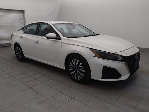 Used 2023 Nissan Altima 2.5 SV image 11