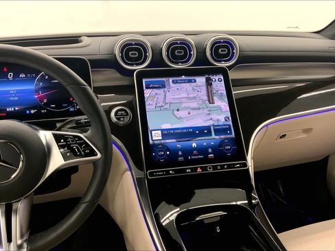 Used 2023 Mercedes-Benz GLC 300 GLC 300 image 26