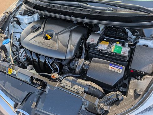 Used 2016 Hyundai Elantra SE FWD image 20