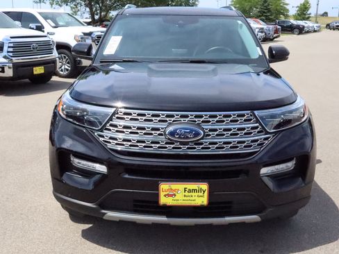 Used 2024 Ford Explorer Limited w/ Limited Technology Package AWD/4WD image 2
