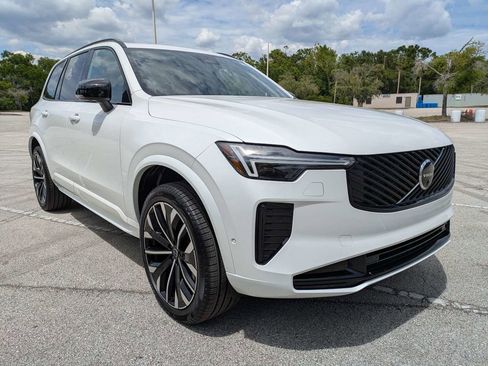 New 2026 Volvo XC90 B6 Ultra w/ Protection Package Premier AWD/4WD image 8