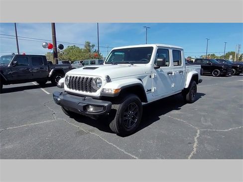New 2025 Jeep Gladiator Sport image 22