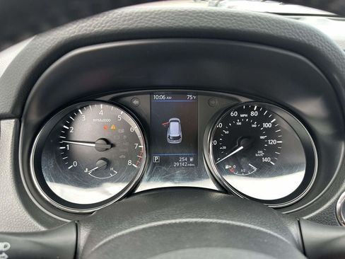 Used 2019 Nissan Rogue SV w/ Premium Package AWD/4WD image 26