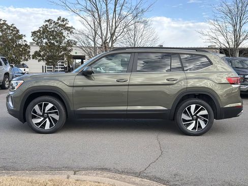 New 2026 Volkswagen Atlas SE FWD image 2