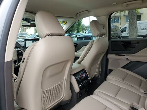 Certified 2021 Lincoln Aviator 2WD w/ Elements Package image 10