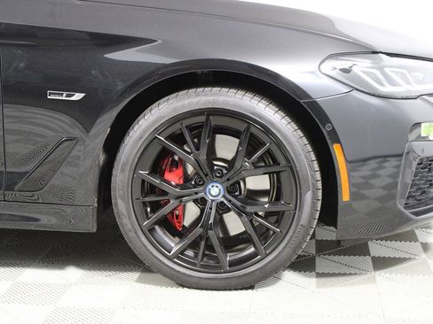 Used 2023 BMW 530e w/ M Sport Package image 20