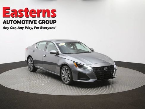 Used 2023 Nissan Altima 2.5 SL AWD/4WD image 42