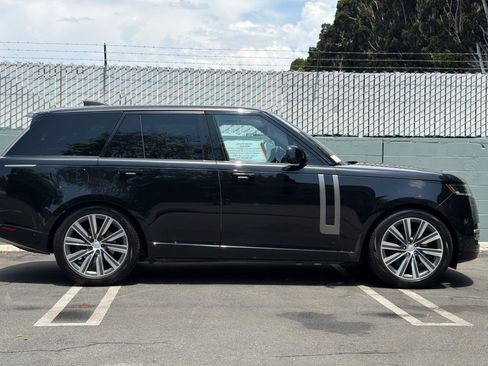 Used 2023 Land Rover Range Rover SE AWD/4WD image 8