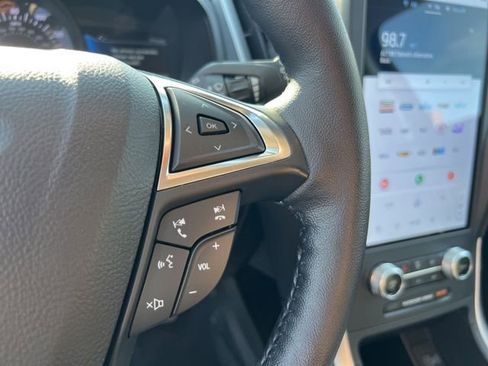 Certified 2023 Ford Edge SEL w/ Convenience Package image 9