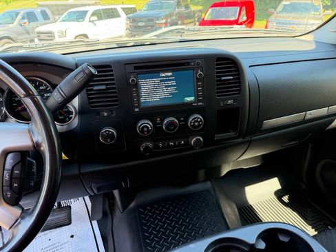 Used 2009 GMC Sierra 2500 SLE w/ Convenience Package AWD/4WD image 41