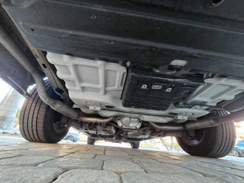 Used 2003 Lincoln Town Car Cartier image 47