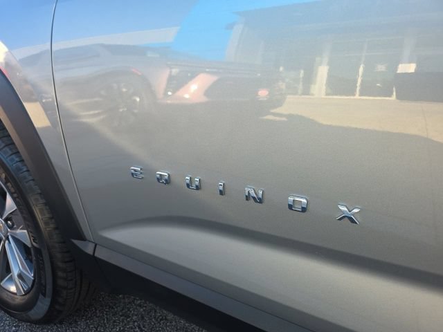 Used 2026 Chevrolet Equinox LT AWD/4WD image 13