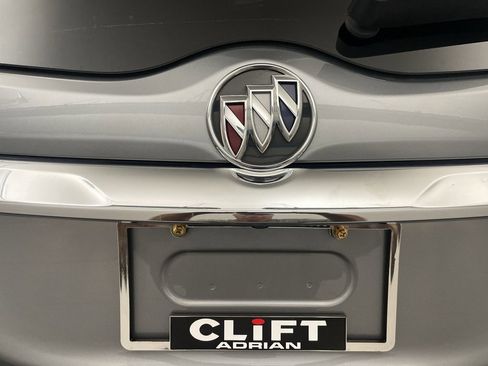 Used 2023 Buick Enclave Essence image 25