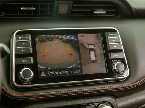 Used 2019 Nissan Kicks SR w/ SR Premium Package FWD image 16