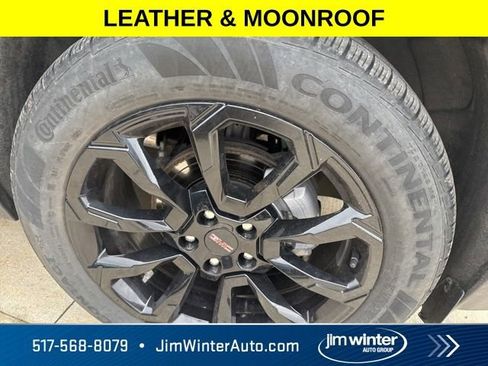 Used 2025 GMC Terrain Elevation w/ Elevation Premium Package image 3