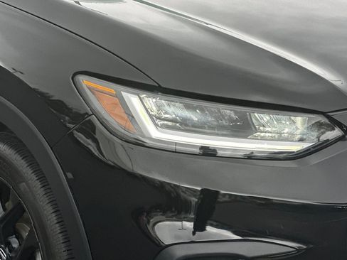 Certified 2025 Honda HR-V Sport image 10