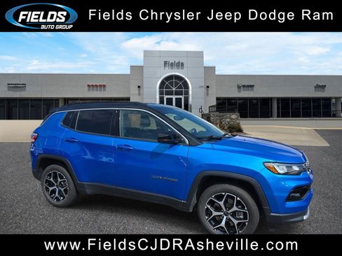 Used 2025 Jeep Compass Limited AWD/4WD image 1