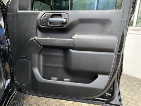 Used 2023 Chevrolet Silverado 1500 Custom AWD/4WD image 29
