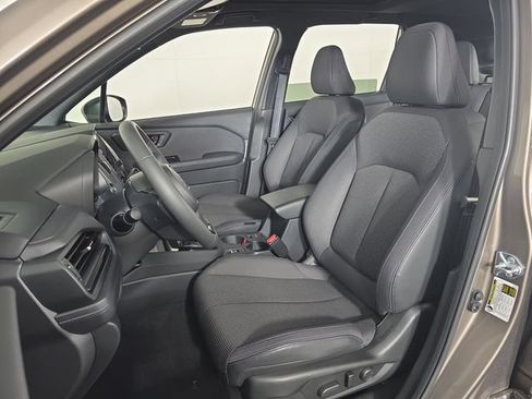 Certified 2025 Subaru Forester Premium AWD/4WD image 22