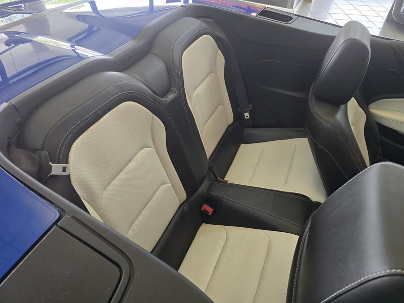 Used 2017 Chevrolet Camaro LT RWD image 15