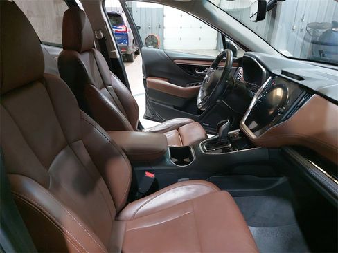 Used 2020 Subaru Outback Touring image 10