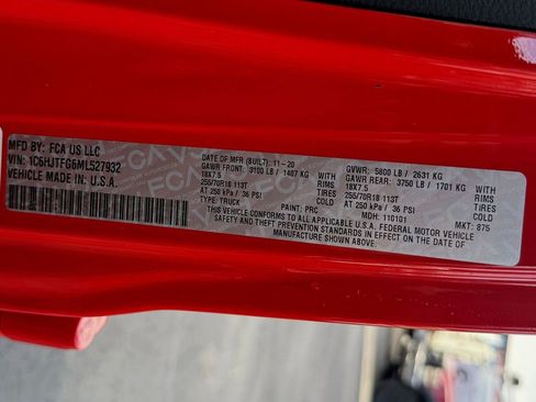 Used 2021 Jeep Gladiator Overland image 32