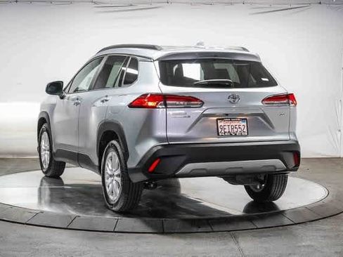 Certified 2023 Toyota Corolla Cross LE image 3