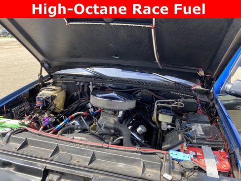 Used 1999 Chevrolet Silverado 3500 4x4 Crew Cab w/ Preferred Equipment Group 3 image 2