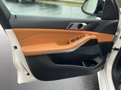 Used 2023 BMW X5 xDrive40i w/ M Sport Package image 15