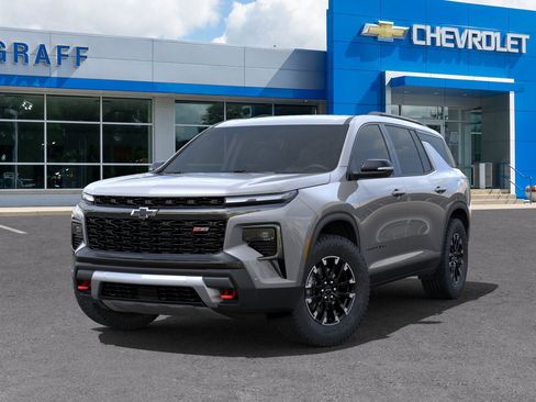 New 2025 Chevrolet Traverse Z71 w/ Enhanced Driving Package image 6