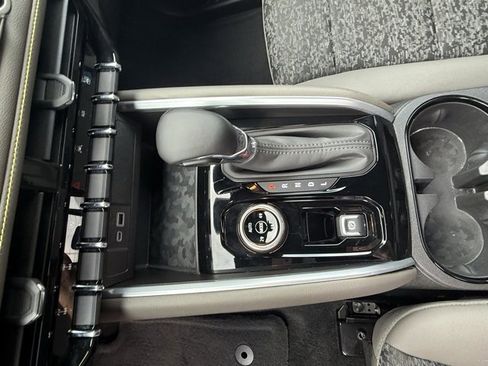 Certified 2024 Chevrolet Colorado ZR2 w/ Technology Package image 33