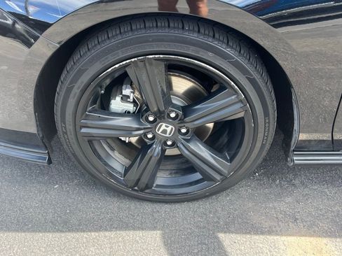 Used 2024 Honda Accord Sport image 11