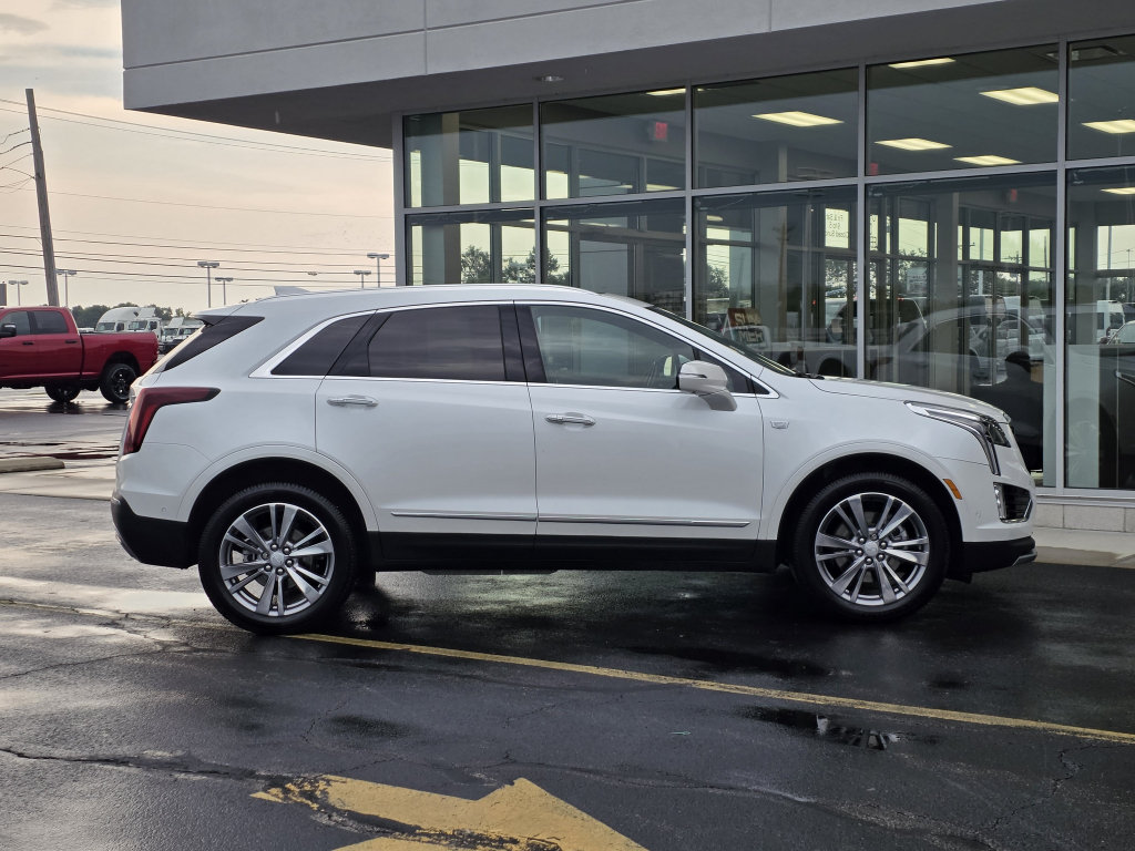 Used 2023 Cadillac XT5 Premium Luxury w/ Technology Package AWD/4WD image 18