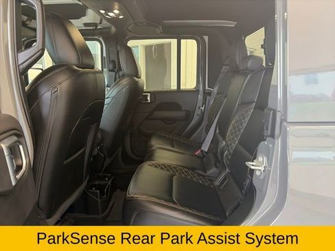 Used 2022 Jeep Gladiator Overland image 27