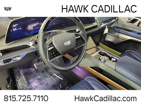 New 2026 Cadillac Vistiq Premium Luxury AWD/4WD image 12