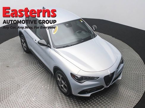 Used 2024 Alfa Romeo Stelvio Sprint AWD/4WD image 3