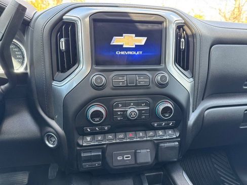 Used 2022 Chevrolet Silverado 2500 LTZ w/ LTZ Plus Package image 10
