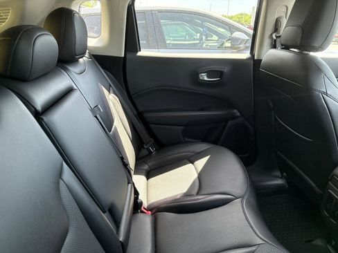Used 2021 Jeep Compass Trailhawk AWD/4WD image 10