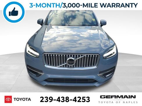 Used 2022 Volvo XC90 T8 Inscription image 3