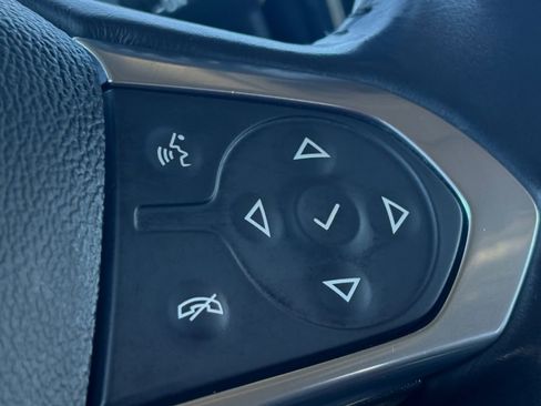 Used 2020 Chevrolet Traverse LT w/ LT Premium Package image 15