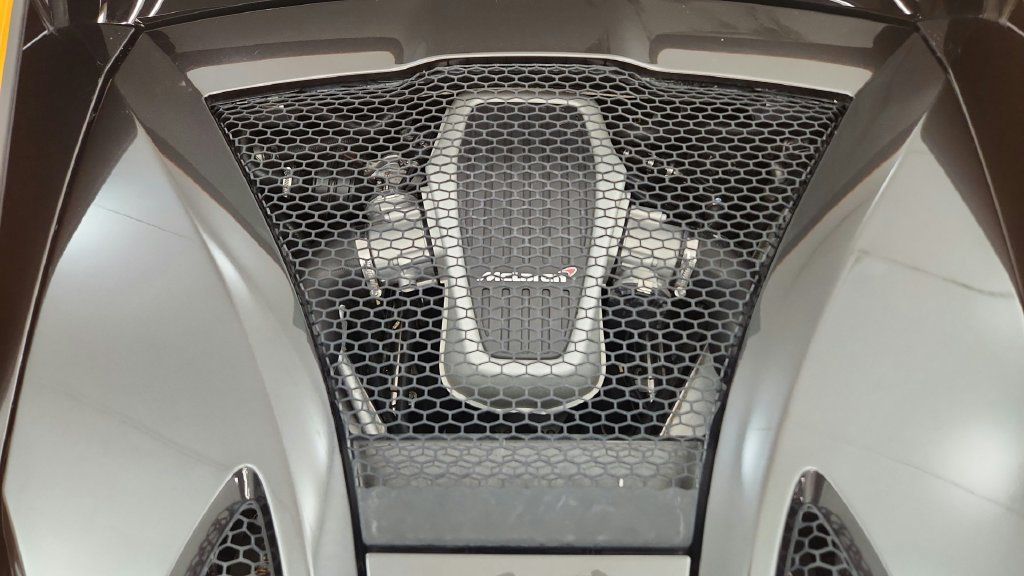 Used 2016 McLaren 570S Coupe RWD image 21
