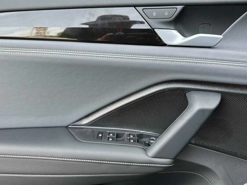 New 2026 Volkswagen Tiguan SEL R-Line AWD/4WD image 11