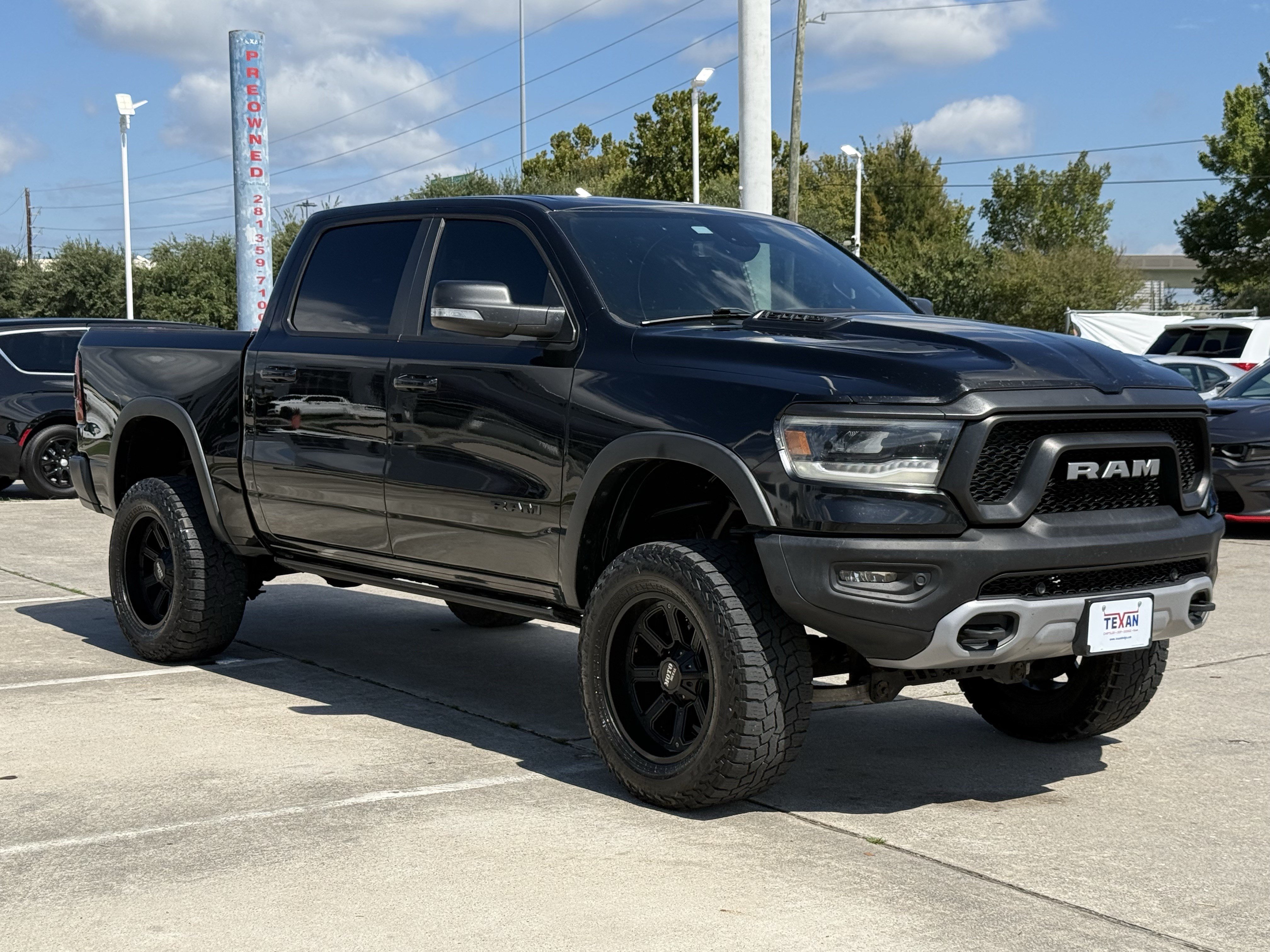 Used 2019 RAM 1500 Rebel w/ Rebel Level 2 Equipment Group AWD/4WD image 2