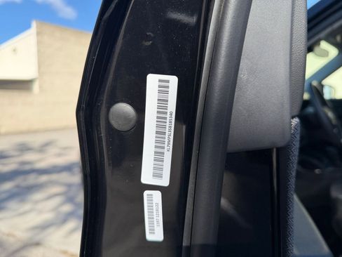 Used 2025 Chevrolet TrailBlazer LT FWD image 28